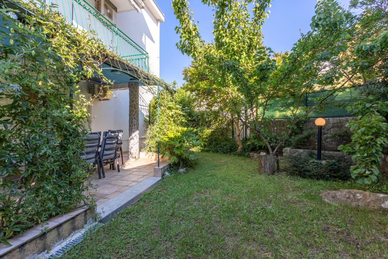 Apartment Kamila คิร์ก ภายนอก รูปภาพ