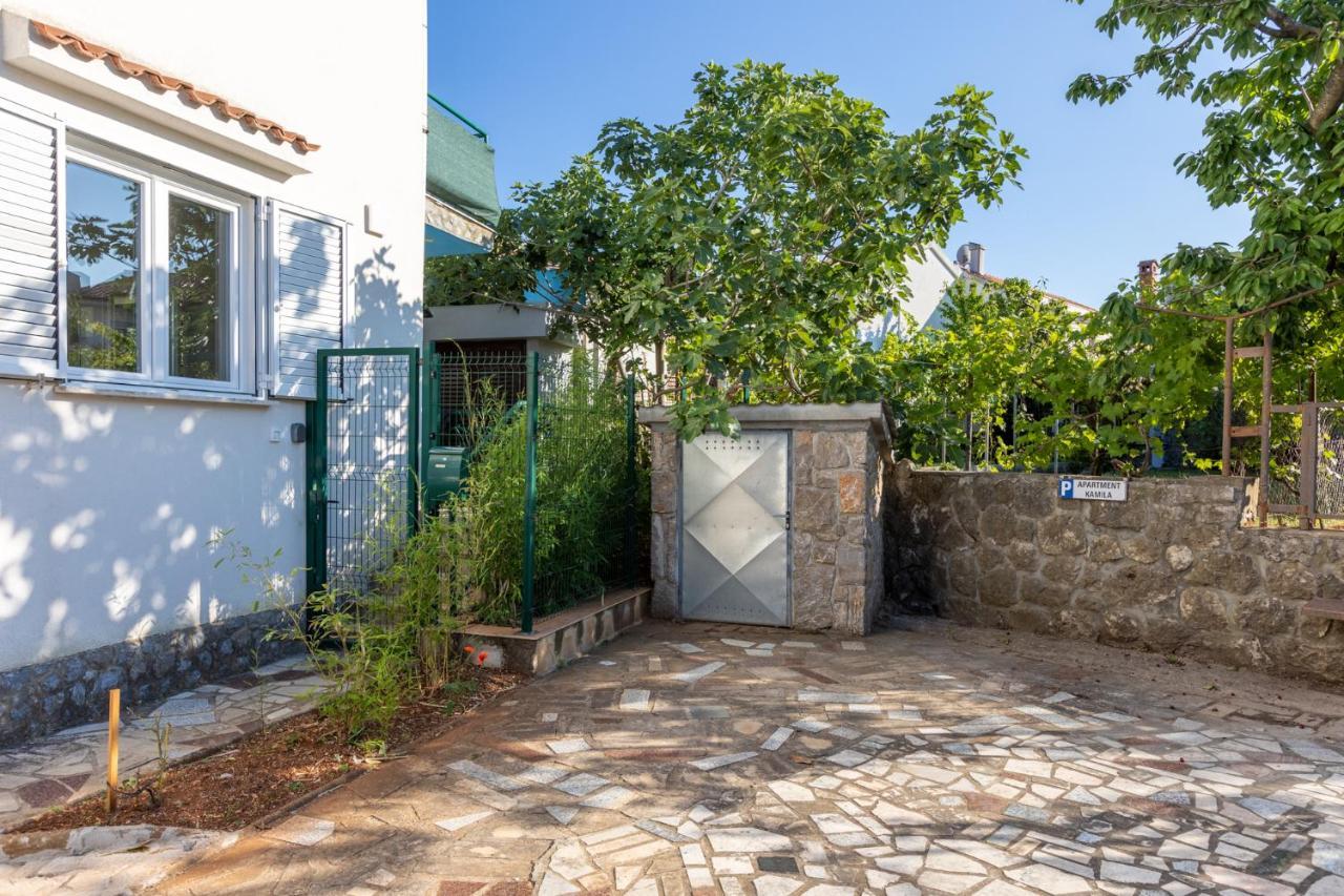 Apartment Kamila คิร์ก ภายนอก รูปภาพ